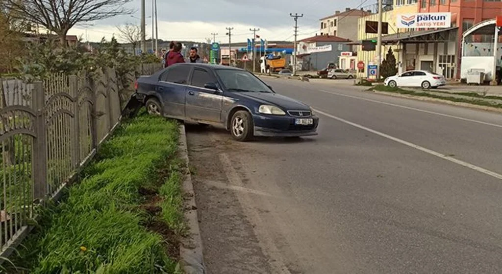 Samsun'da Tıra çarpan otomobil sürücüsü yaralandı