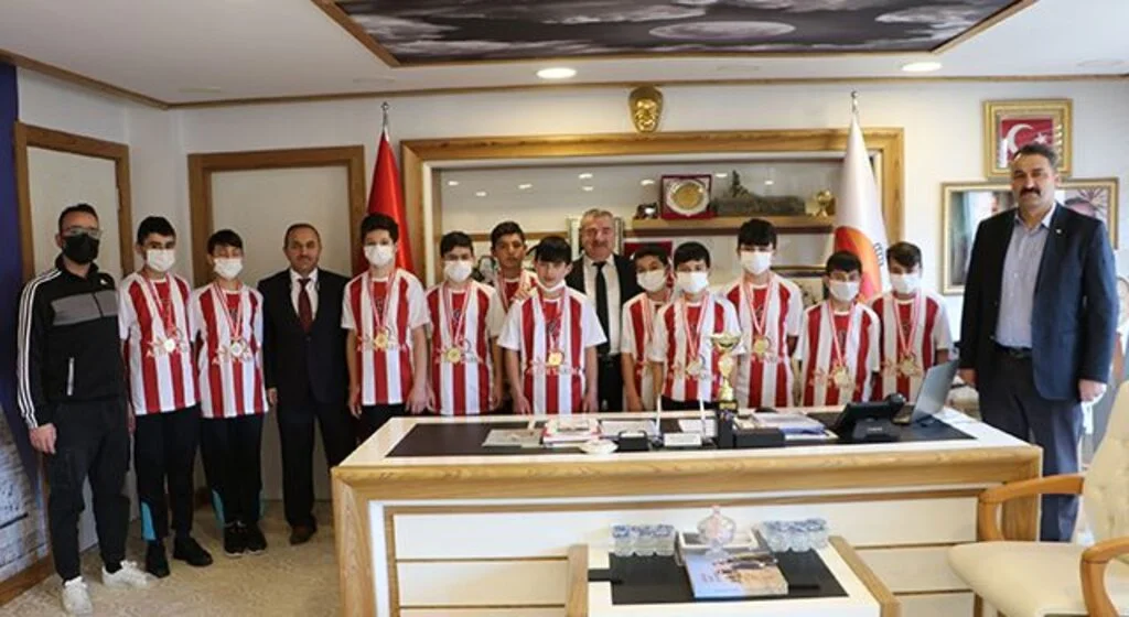 Sporculardan Havza Belediye Başkanı Sebahattin Özdemir'e Ziyaret