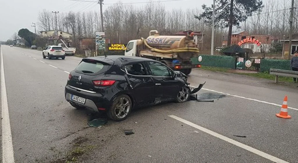 Terme’de trafik kazası: 1 yaralı