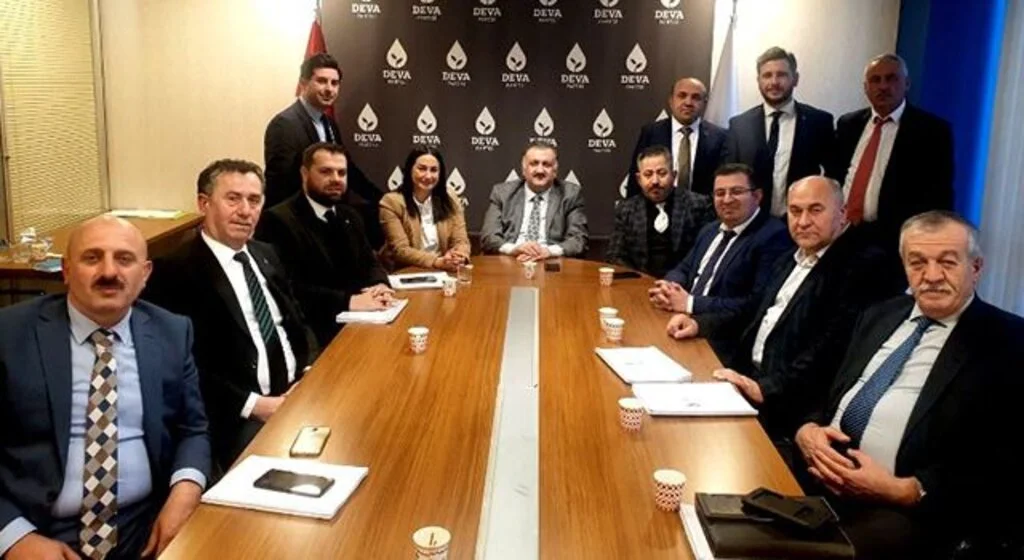 'Türkiye'de her alanda kriz var'
