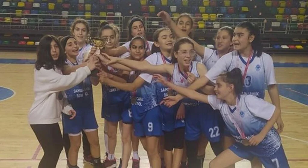 U14'te Samsun Şampiyonu Canik Belediyespor