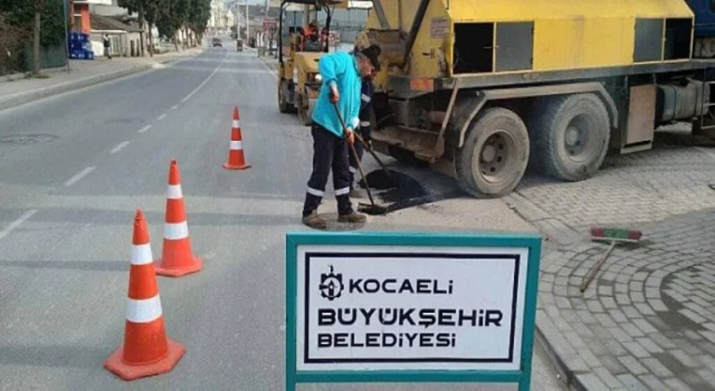 Yol Bakım Acil Müdahale ekiplerinden yollara hızlı ve etkili çözümler