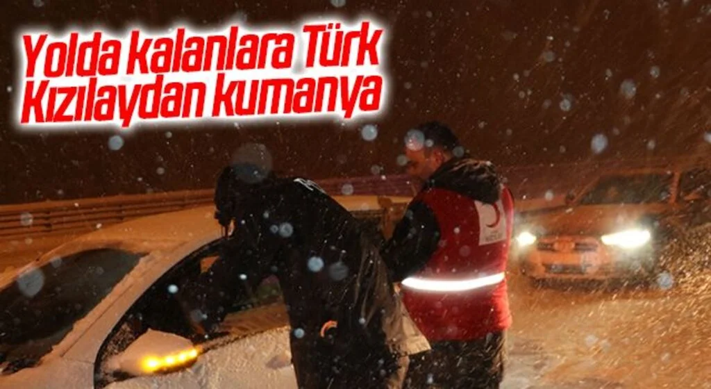 Yolda kalanlara Türk Kızılaydan kumanya