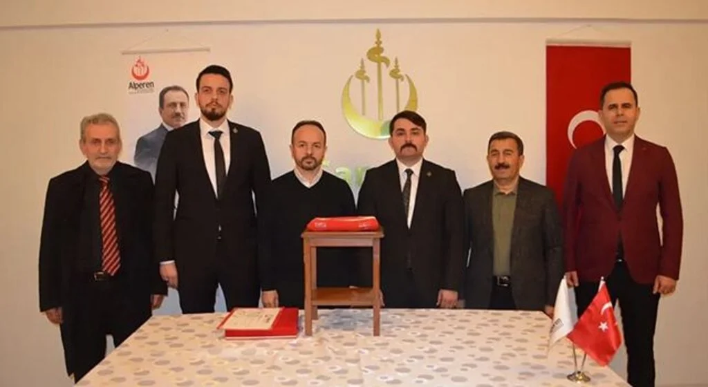 Alperen Ocakları'nda bayrak değişimi