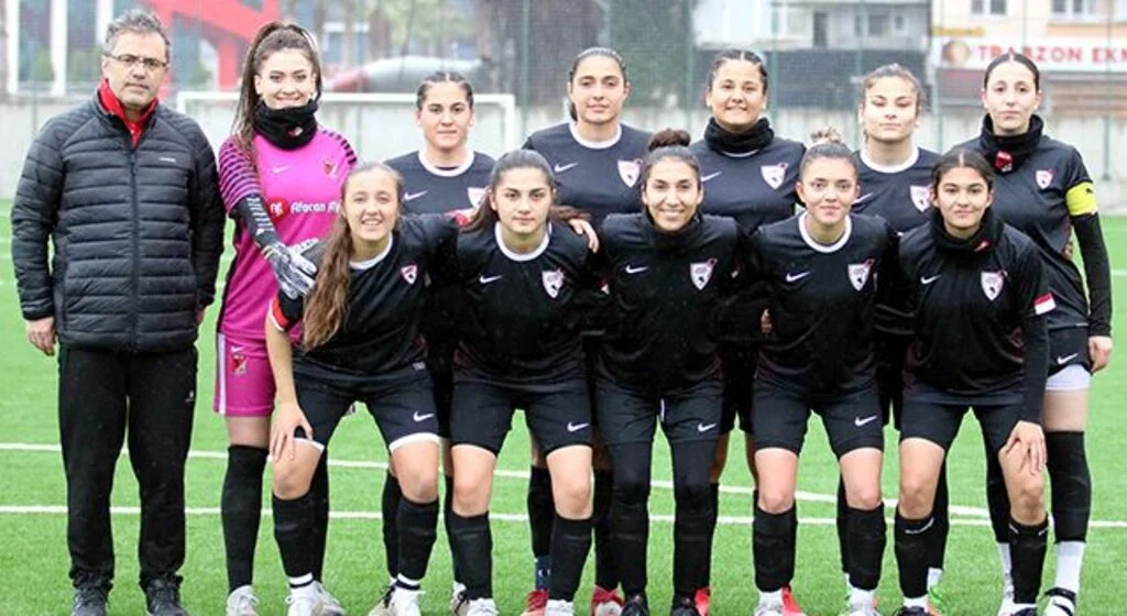 Dişi Kramponların Rakibi Konak Belediyespor