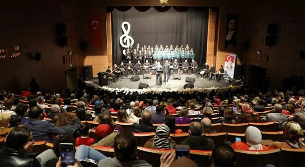 İlkadım THM Korosu’ndan türkü ziyafeti