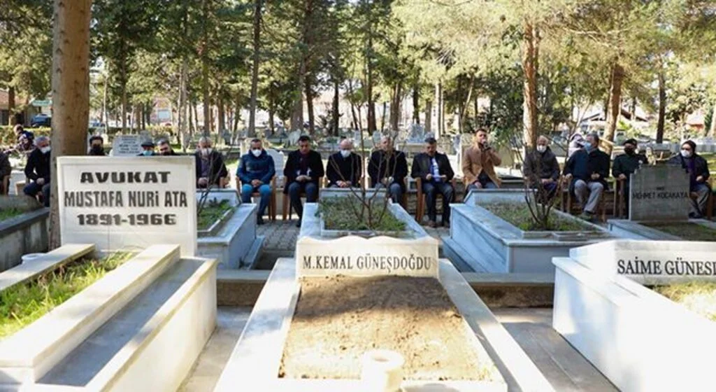 Mustafa Kemal Güneşdoğdu kabri başında dualarla anıldı