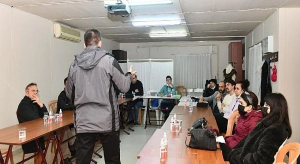 Mustafakemalpaşa’da sinema atölyesi açıldı