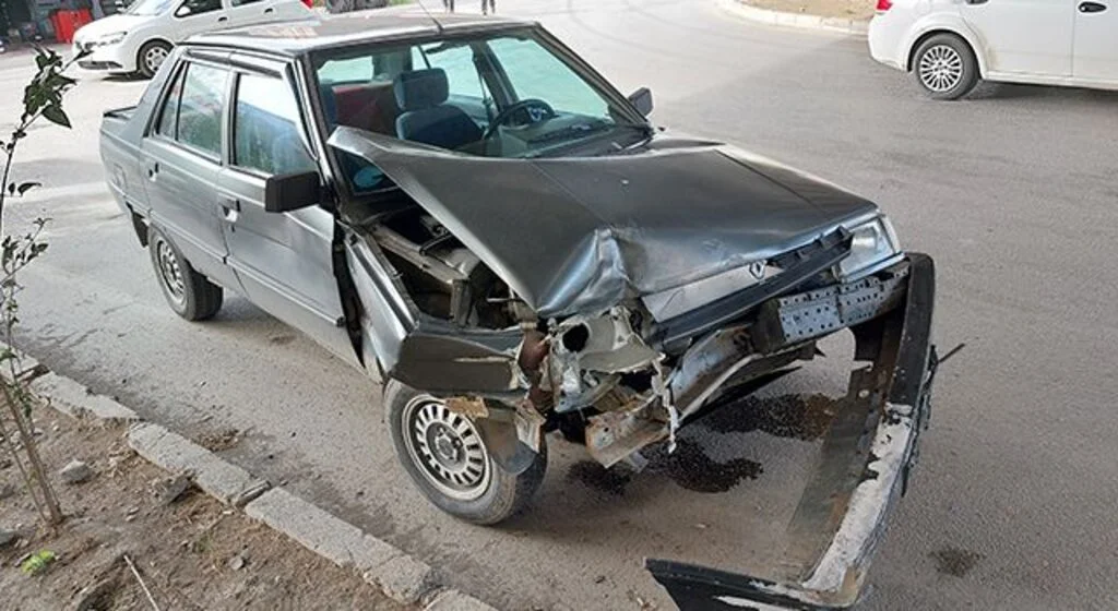 Samsun'da iki otomobil çarpıştı: 1 yaralı