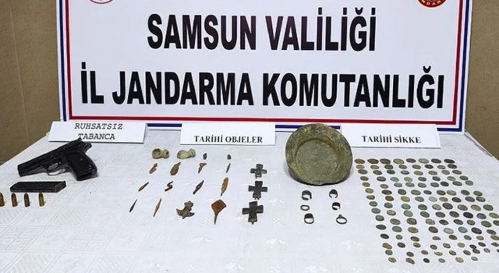 Samsun’da jandarma 136 adet sikke ele geçirdi