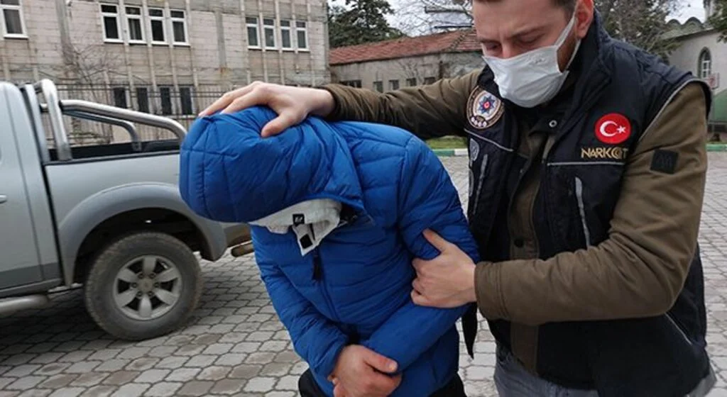 Uyuşturucu ticaretinden gözaltına alındı
