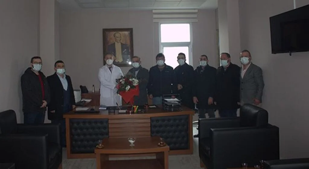 Yeniden Refah Partisi 19 Mayıs İlçe Başkanı Enver Şenocak: Sağlık çalışanlarına saygı duyalım