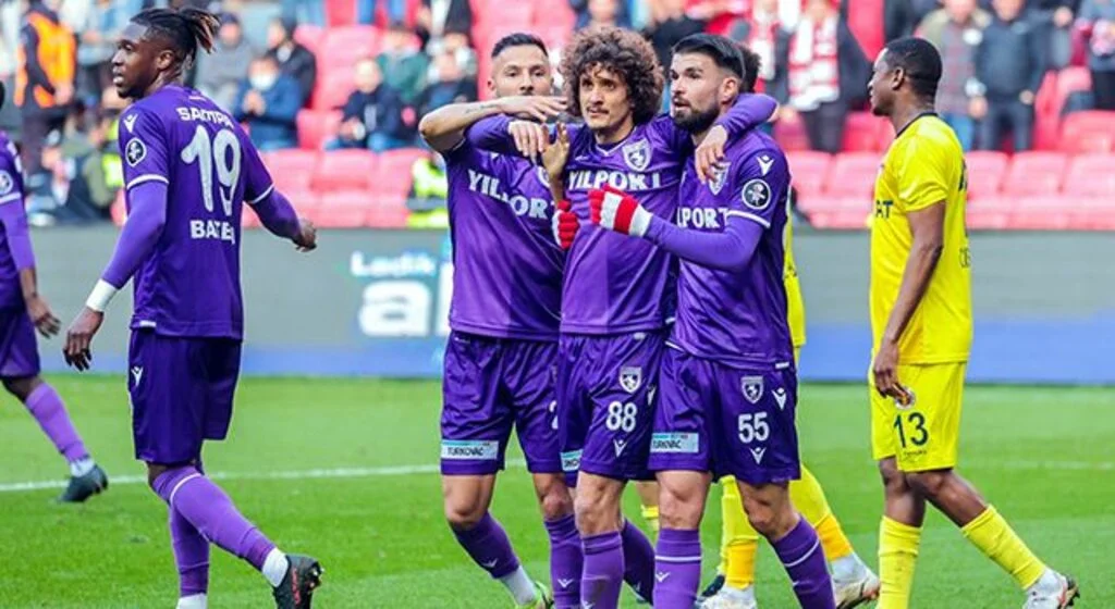 1. Lig’de evinde maç kaybetmeyen takım kalmadı