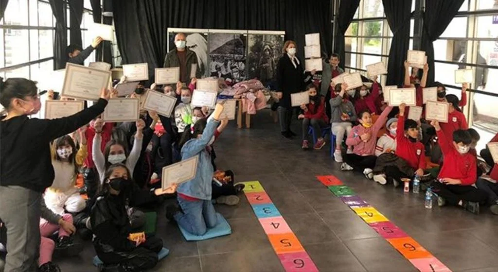 10 bin çocuk müzede eğitim aldı