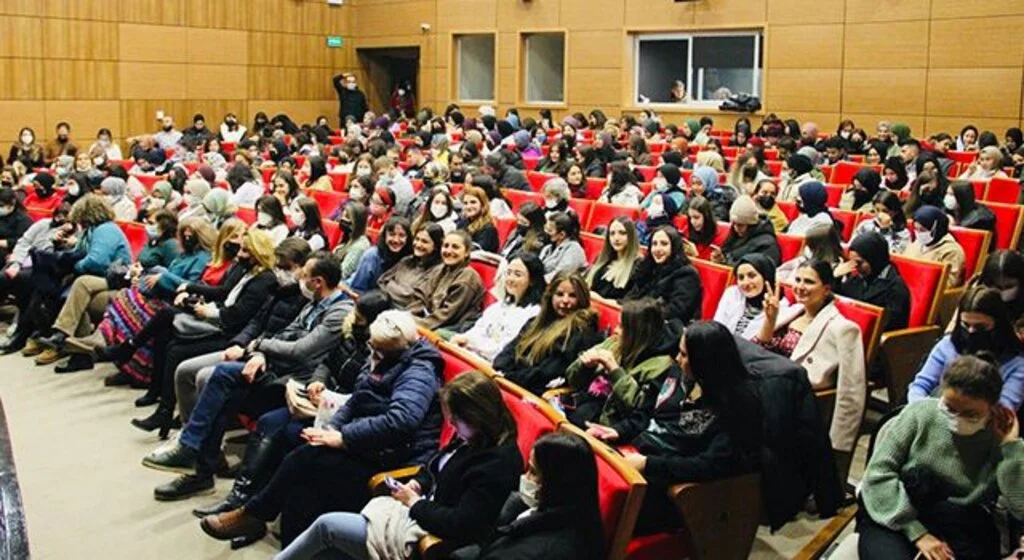 9 tiyatro oyunu ücretsiz