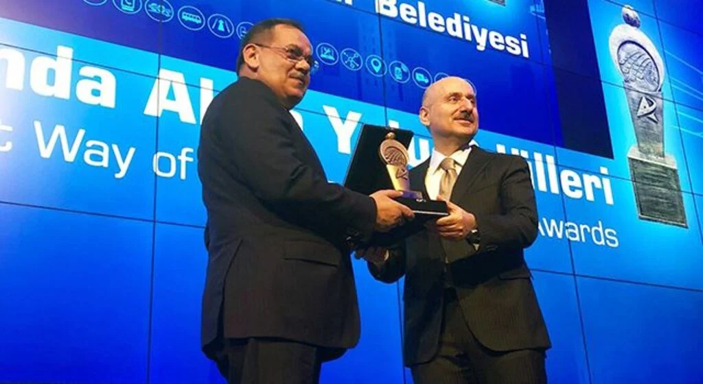 ‘Akıllı Şehir Trafik Güvenliği Projesi’ne ödül
