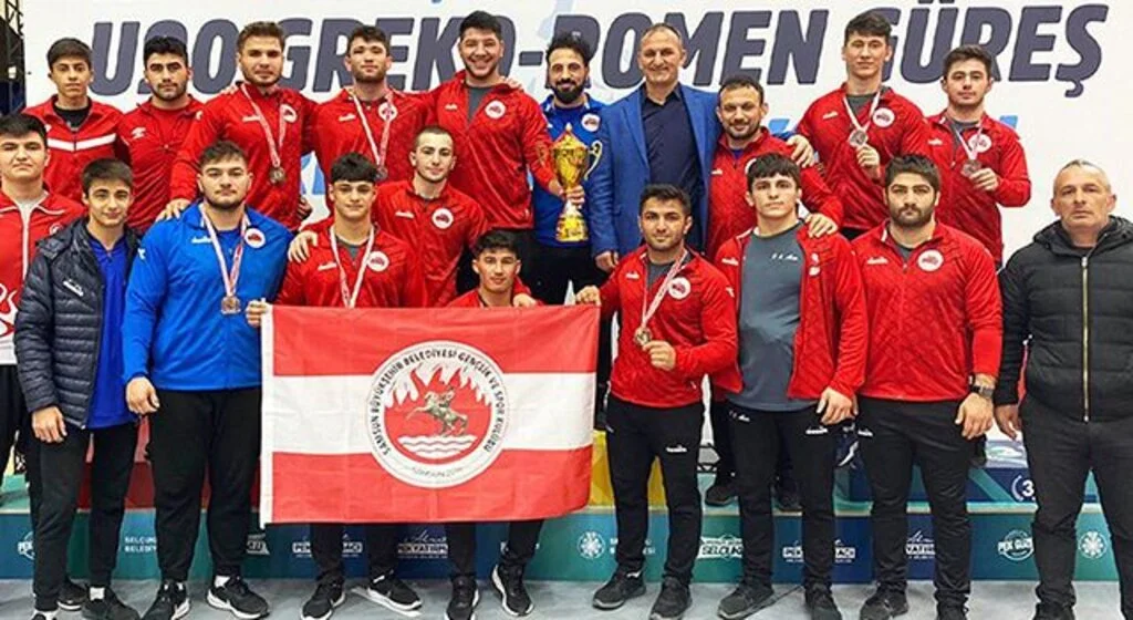 Atakum Belediyespor Kulübü Satranç takımından Kupa ve Madalyalara Ambargo