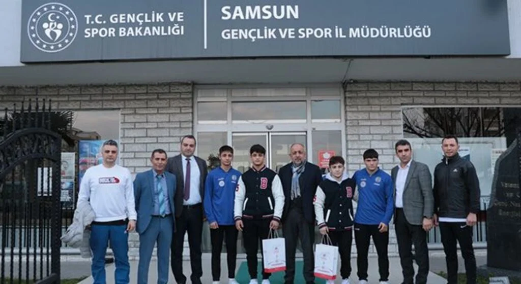 Başkan Kasapoğlu Şampiyonları Ağırladı