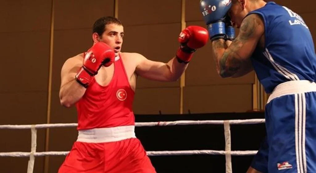 Berat Acar Çeyrek Final İçin Ringde