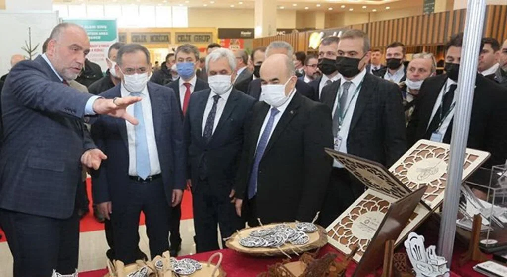 CAMEK fuarda ilgi odağı oldu