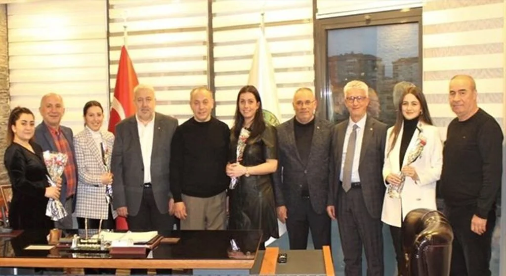 Çarşamba Ticaret Borsası Başkanı Kazım Yılmaz kadın personelin gününü kutladı