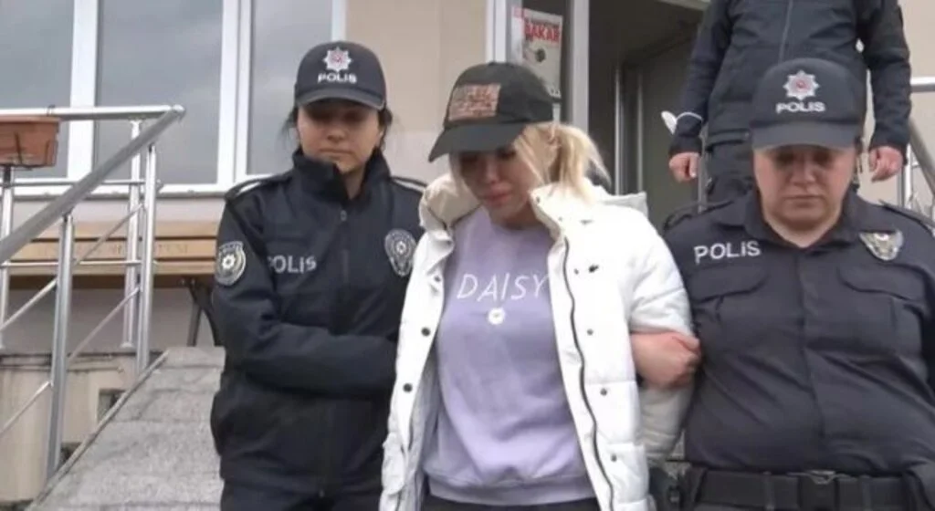Esra Ersoy kimdir, olayı nedir? Ciciş Kardeşler'den Esra Ersoy neden tutuklandı? Ne kadar hapiste kalacak?
