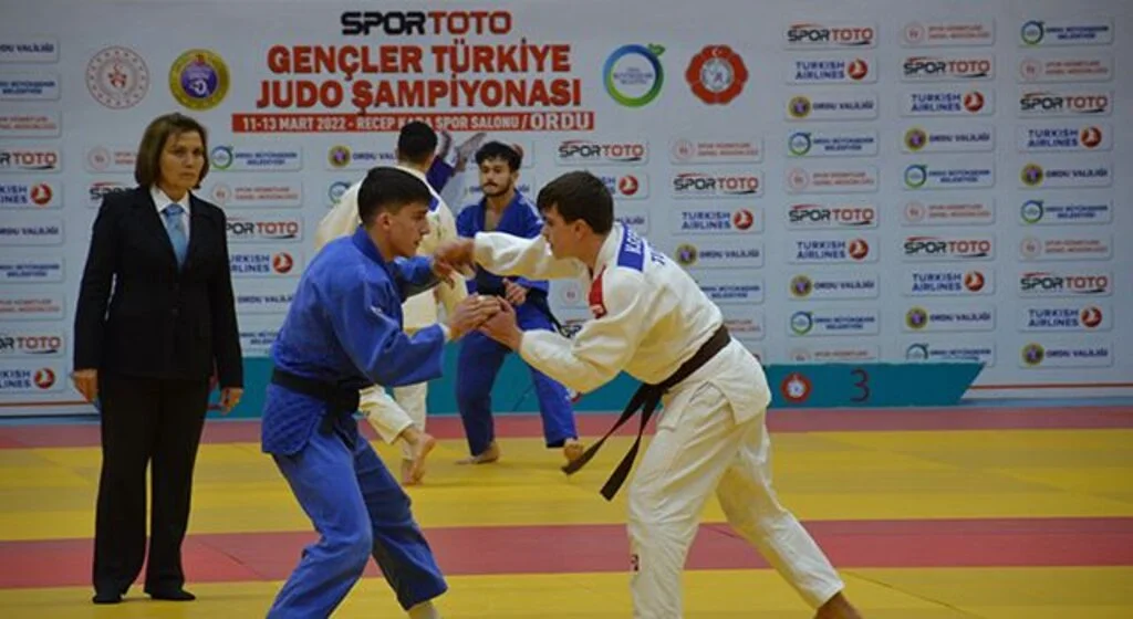 Gençler Judo Şampiyonası Start Aldı