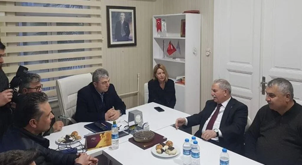 İlkadım Belediye Başkanı Demirtaş’tan Çarşambalılar Derneği yönetimine tebrik
