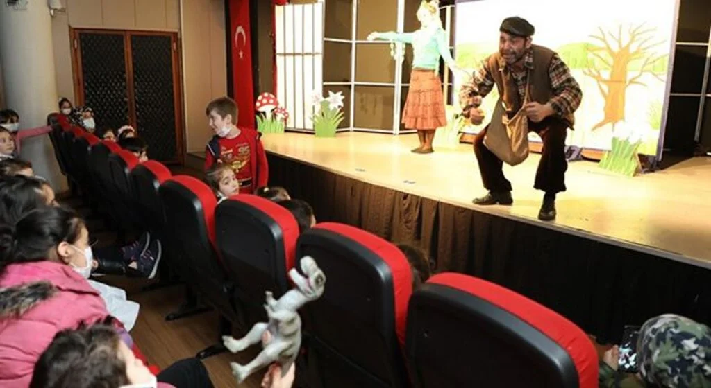 İlkadım’dan ‘Dünya Tiyatrolar Günü’nde çifte gösteri