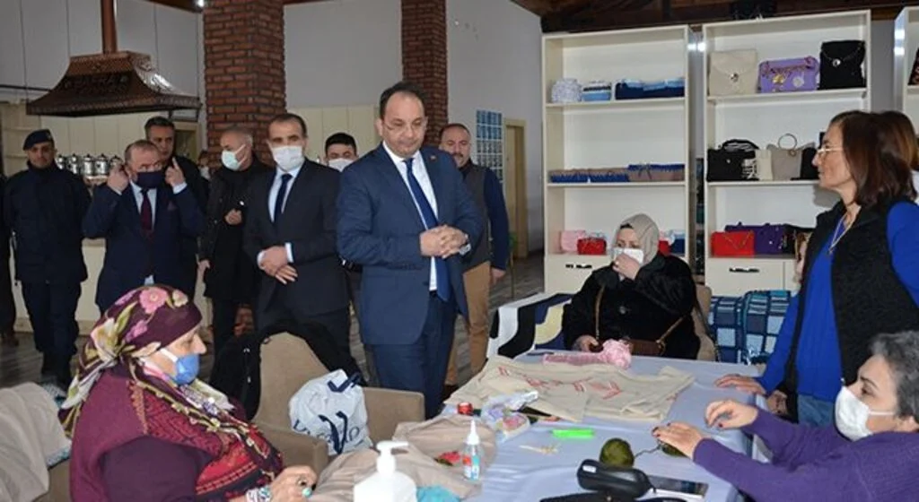 Kaymakam Ertürkmen: "Her şeye kadın eli değmeli"