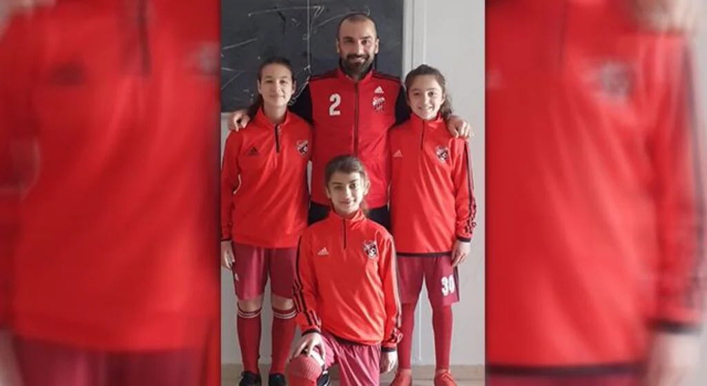 Ladikli Kızlardan Anlamlı Mesaj