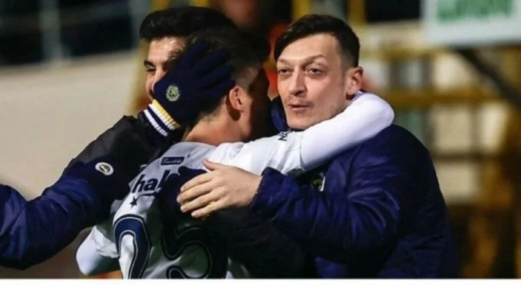 Mesut Özil’den Arda Güler için özel yorum: Dünya starı olacak!