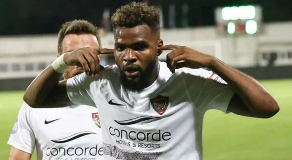 Michael Olunga 22 golle maçın lideri olurken, Boupendza 14. oldu