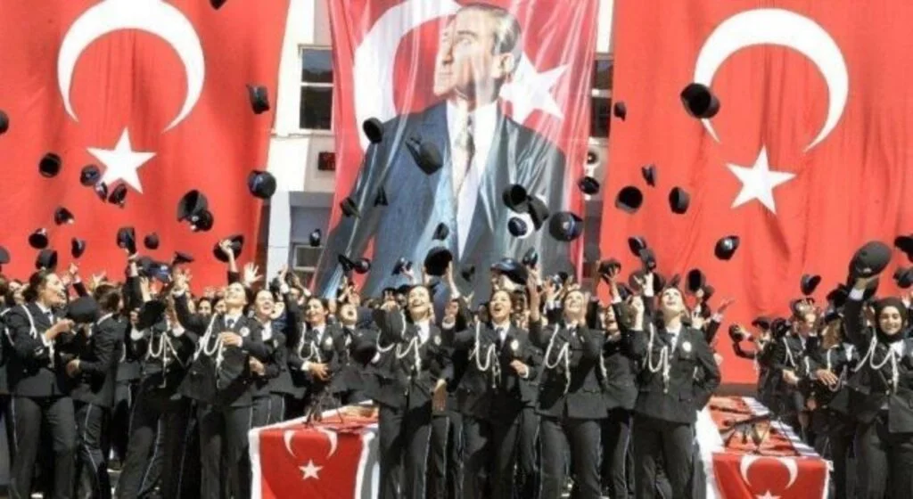 Polis başvuru şartı değişti! POMEM ve PMYO yönetmeliklerinde evlilik değişikliği