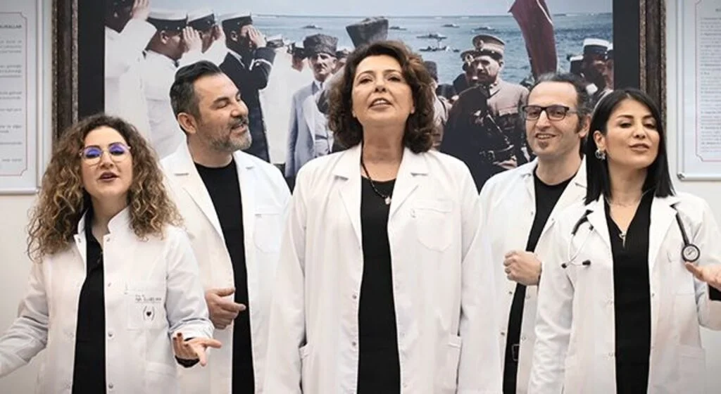 Sağlıkta şiddete ‘Çok Yaşa’ klibiyle ‘dur’ dediler