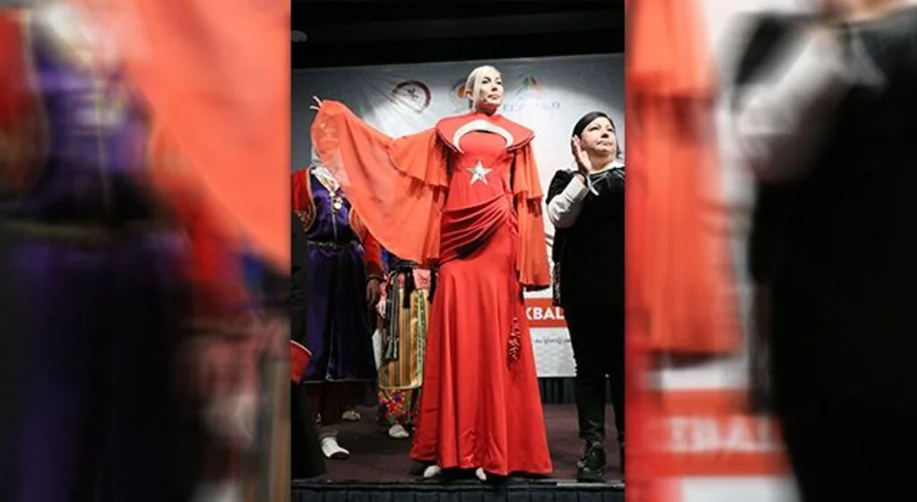 Samsun'da büyüleyen defile