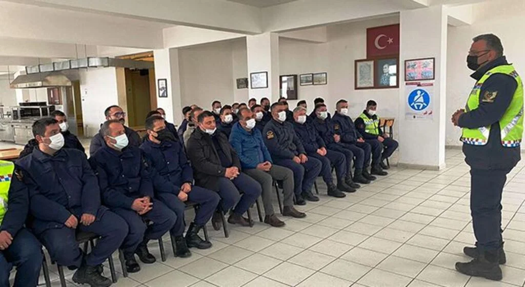 Samsun'da jandarmadan cezaevi personeline trafik güvenliği eğitimi