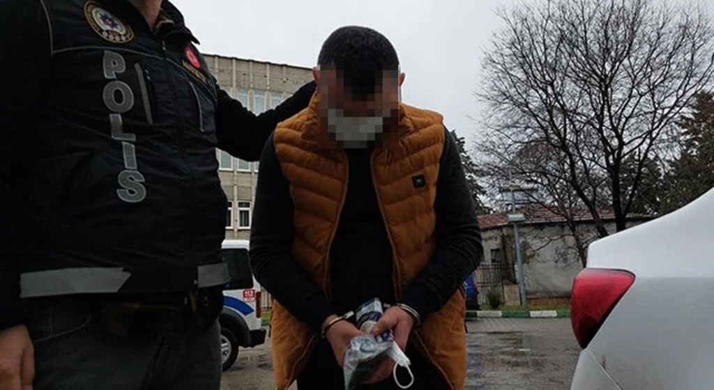 Samsun'da uyuşturucuyla yakalanan 2 kişi gözaltına alındı