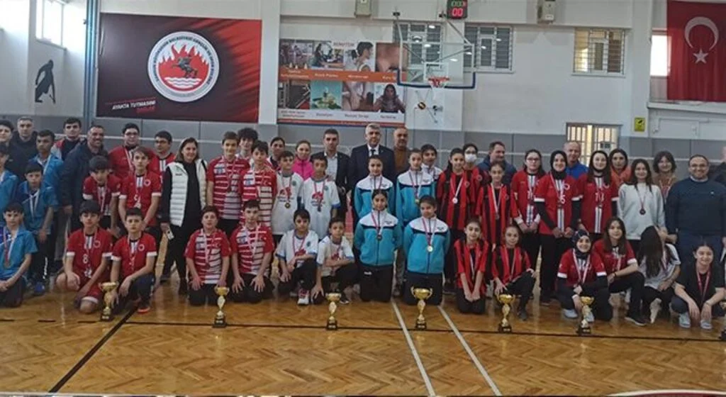 Yıldızlar Badmintonda Heyecan Sona Erdi