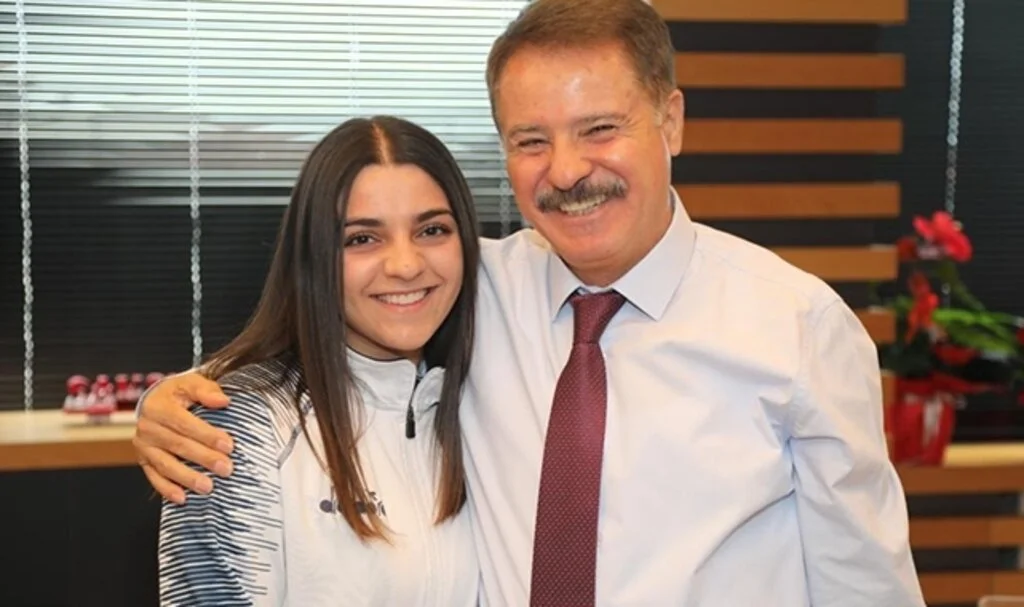 Atakum Belediye Başkanı Cemil Deveci Şampiyonları Ağırladı