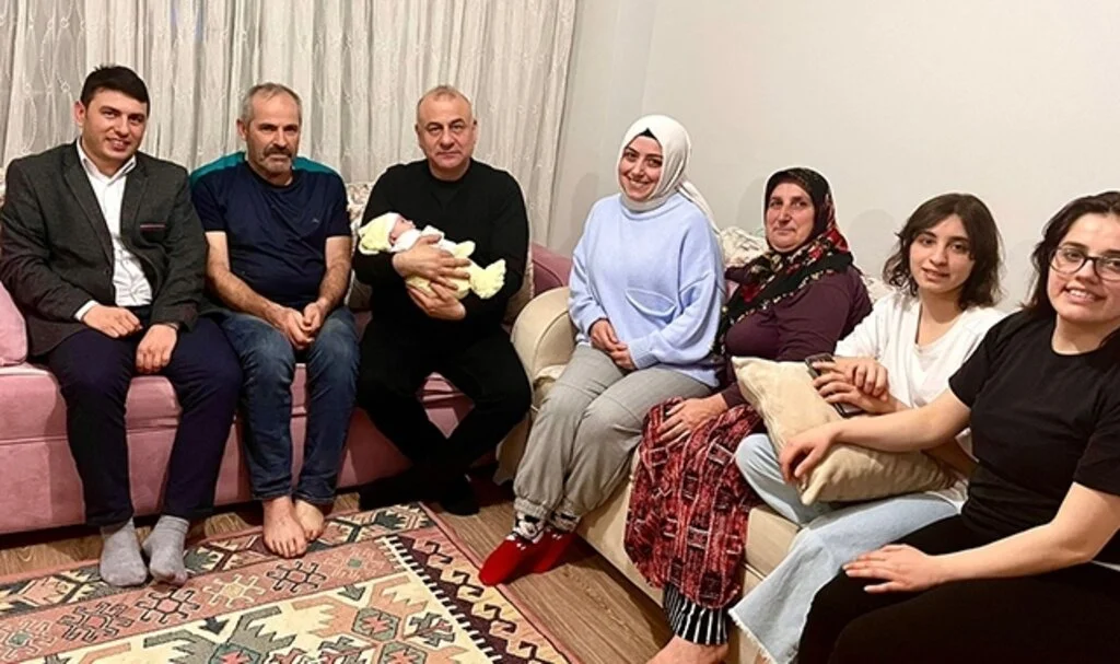 Bem Bir Sen'den 'çat kapı' iftar 