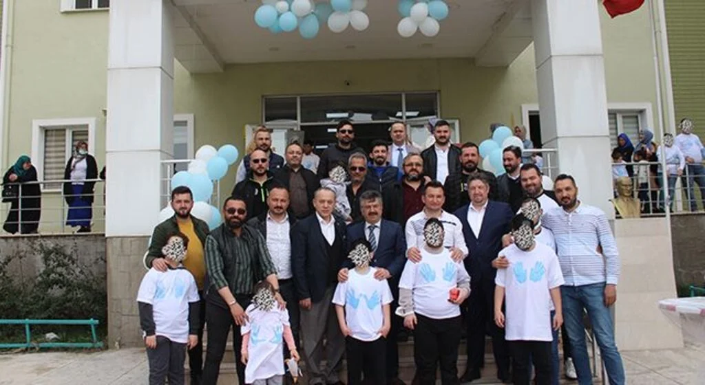 Çarşamba'da '2 Nisan Dünya Otizm Farkındalık Günü' kutlandı