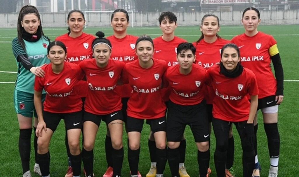 Dişi Kramponlar Galatasaray'a Hazır