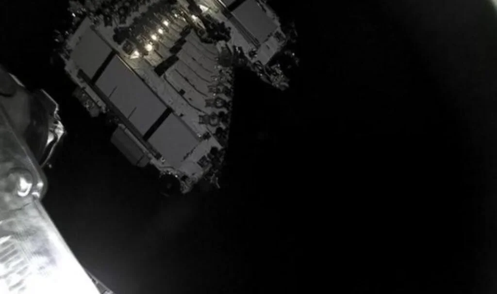 Elon Musk'ın SpaceX'i yine göreve çıktı! 53 tanesi daha gitti