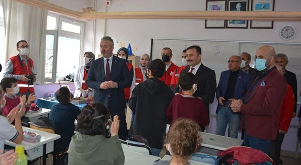 Genç Kızılay Umuda Yolculuk Projesi