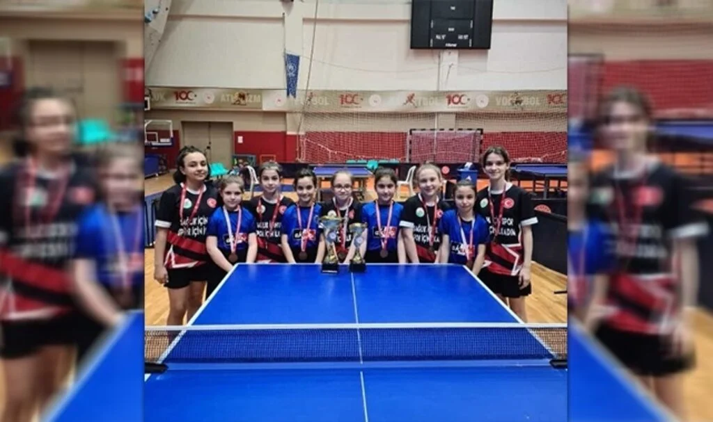 İlkadım'ın Madalya Avcısı Sporcuları Masa Tenisi Yarışmasında Rüzgar Estirdi