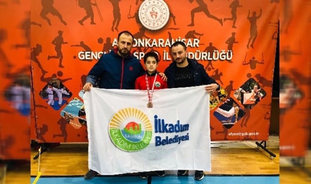 İlkadımlı Güreşçi Abdullah Üren Türkiye Üçüncüsü
