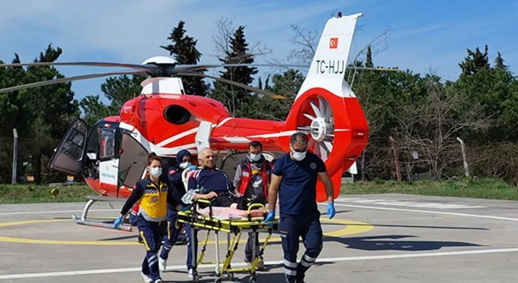 Kalp ritmi bozuk hasta ambulans helikopterle hastaneye sevk edildi