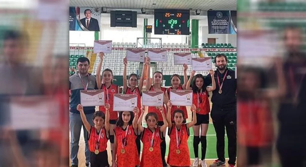 Minik Voleybolcular Gururumuz Oldu