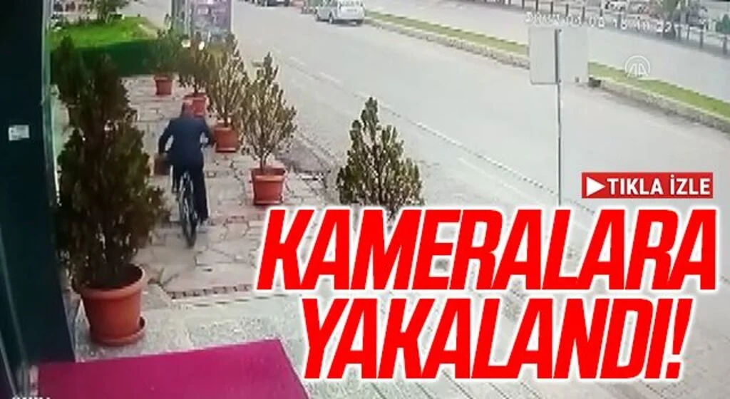 Okulun önünden çalınan bisiklet hırsızlığı güvenlik kamerasında